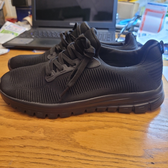 Ladies Sneakers - Picture 4 of 7